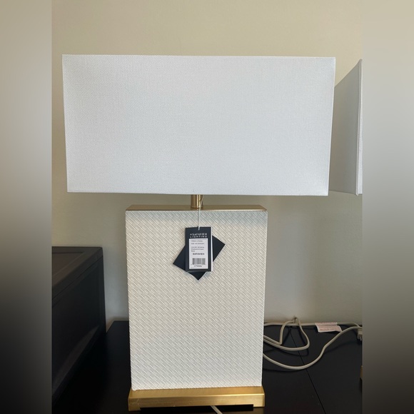 Two (2) Brand new gorgeous Safaviah table lamps - Picture 2 of 4